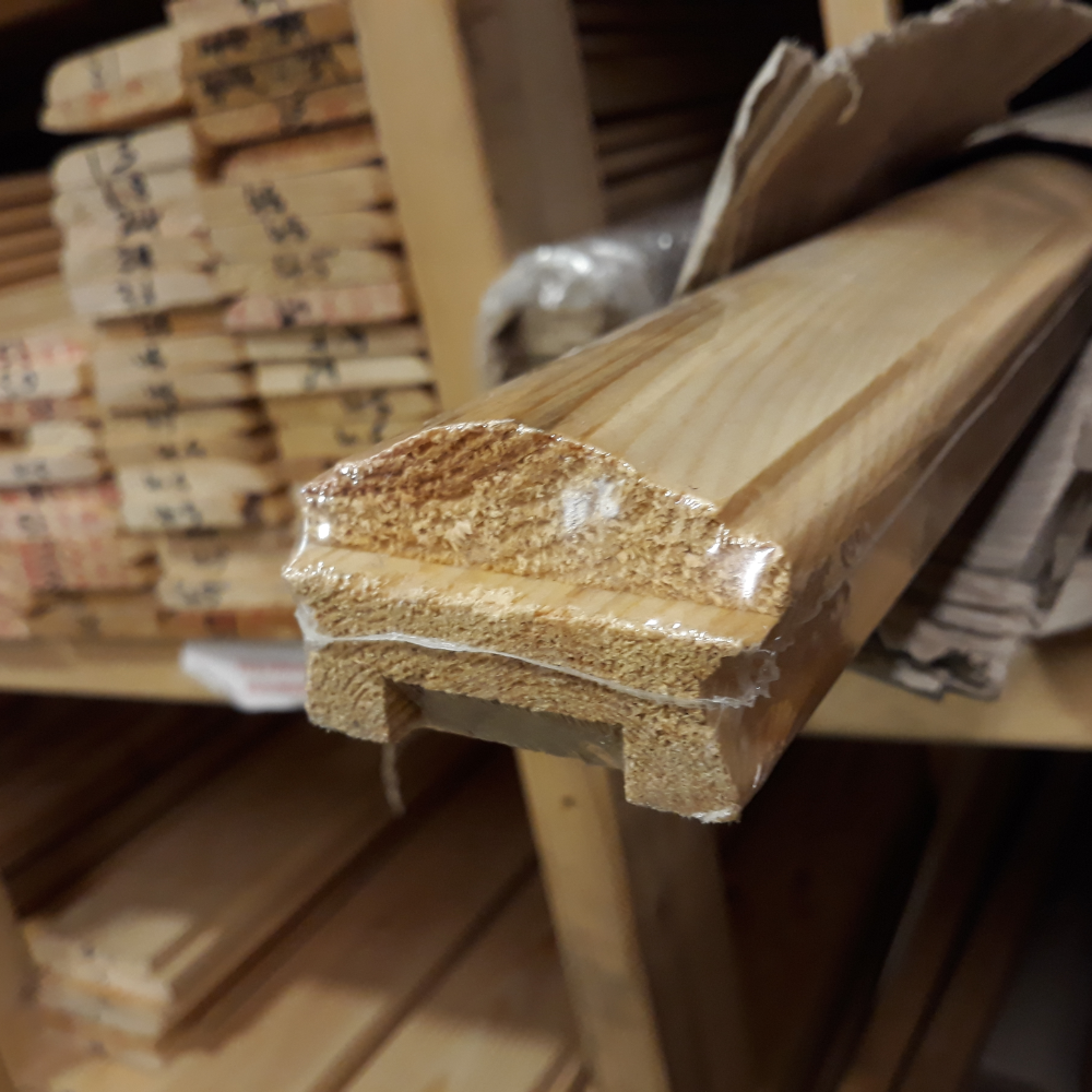 Image of LHR3600/32P  Pine Handrail 3600 x 66 x 40mm