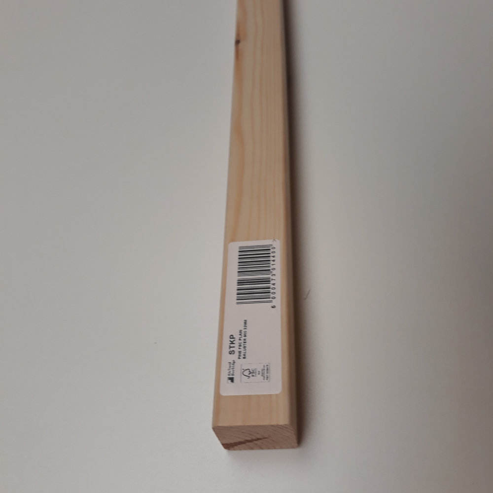 Image of STKP Pine Square Spindle 900/32mm