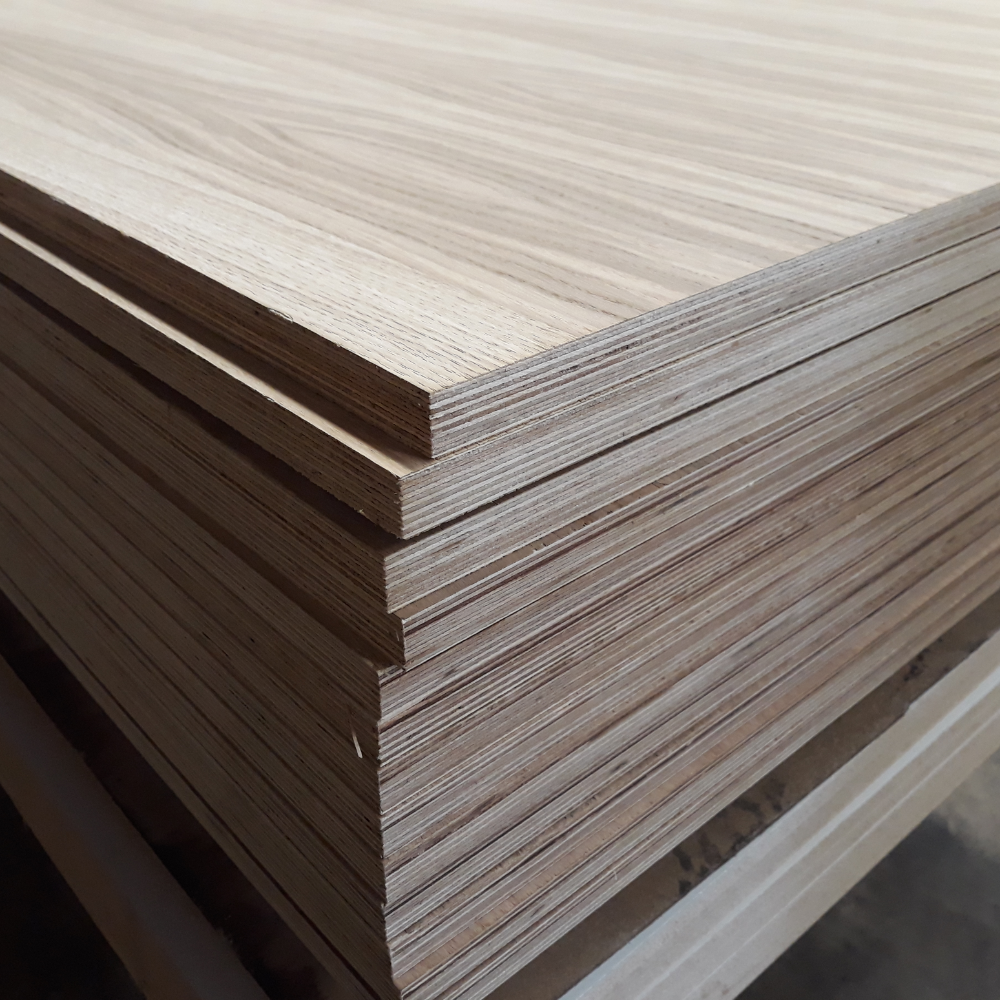 Image of 2500 x 1250 x 19mm A/B Crown Cut Oak 2 Side Birch Ply Core