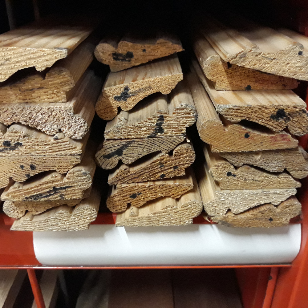 Product photograph of DEC6038  15 x 42 x 2400mm Pine Picture Rail DEC6038  15 x 42 x 2400mm Pine Picture Rail