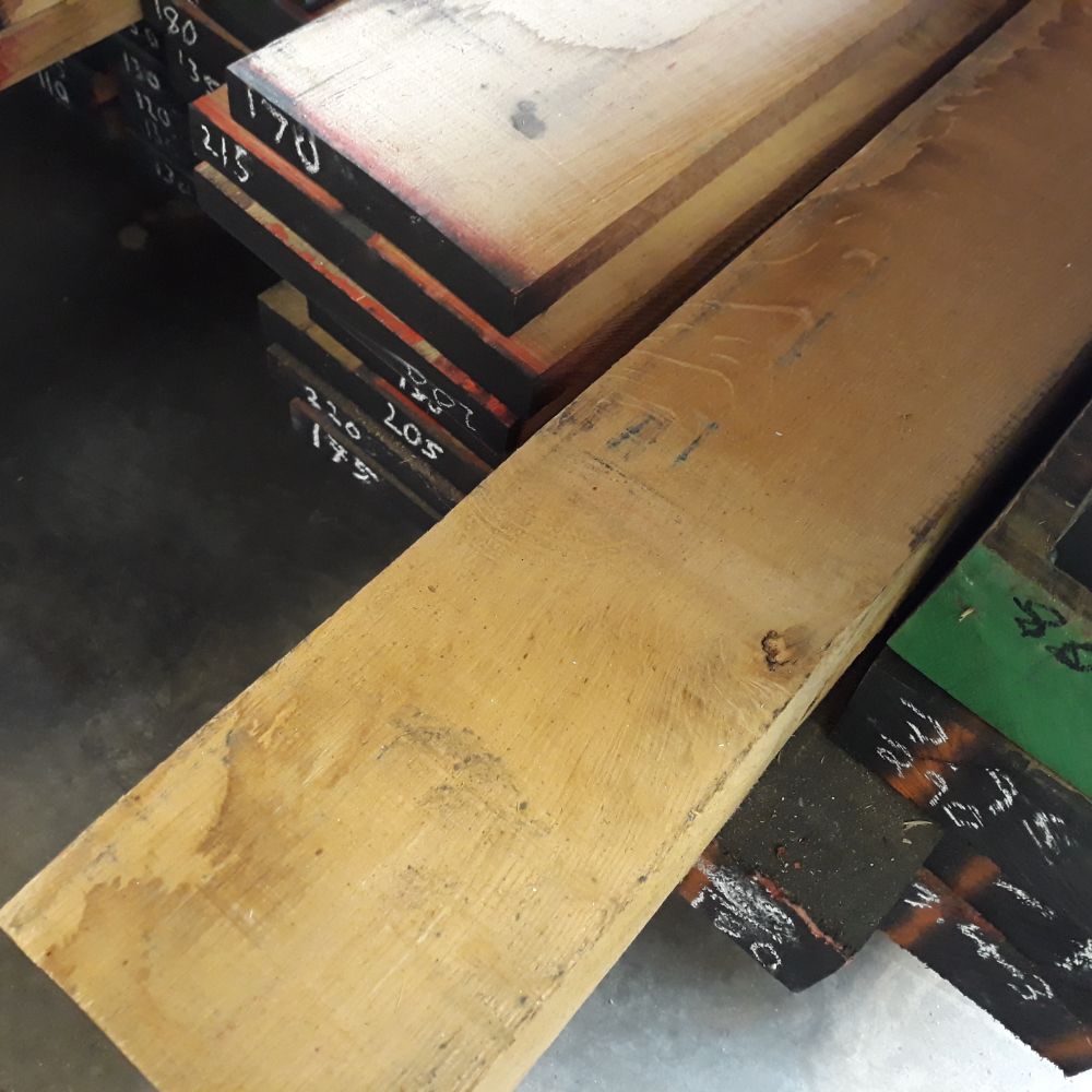 Sub image of Sawn European Oak  number 2 in the gallery of images